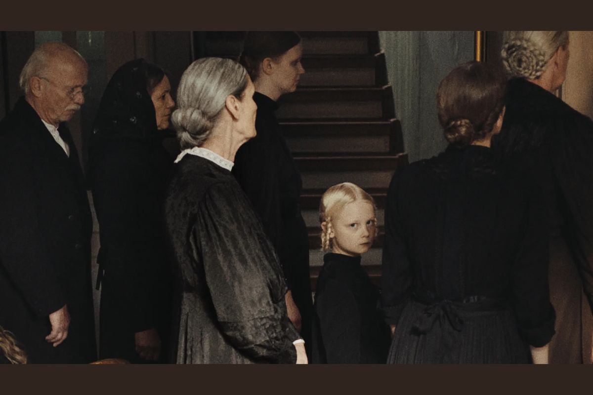 ‍‍`Sound of Falling‍‍` on the inheritance of Trauma